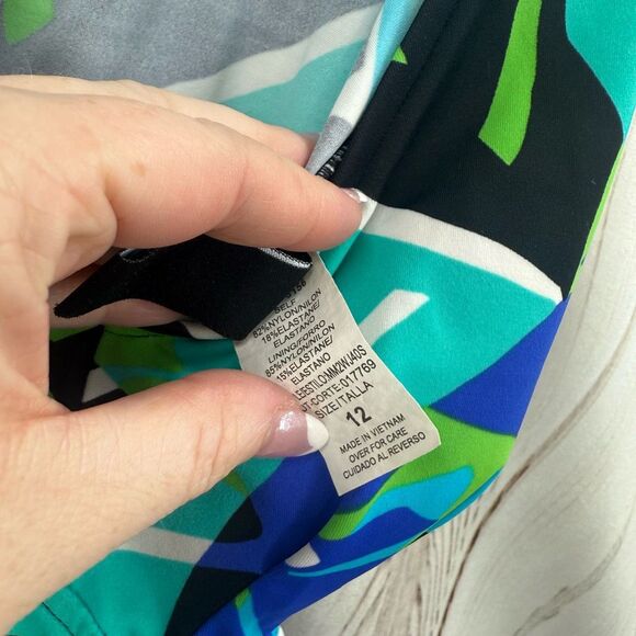 Maxine of Hollywood Women’s 12 Patterned Swim Dress - Picture 3 of 5